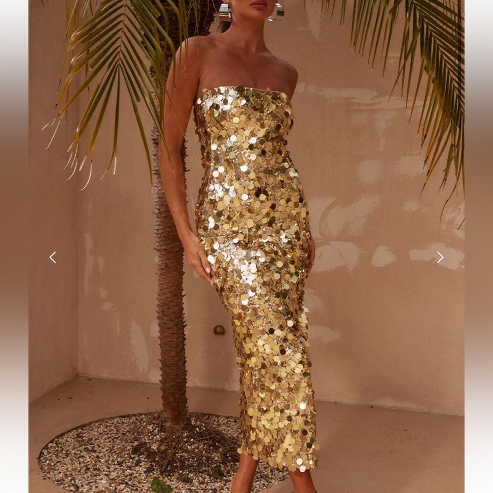 Elegant Gold Sequin Strapless Midi Dress